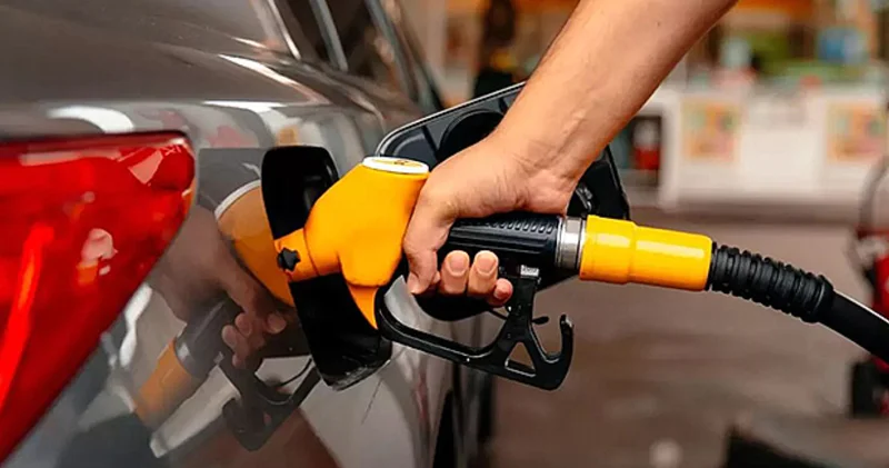 Canlı yayında açıkladı: Akaryakıtta cumhuriyet tarihinin en büyük zam mı yolda!