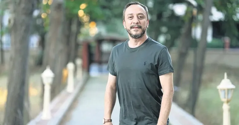 Emin hiç kirlenmemiş su gibi
