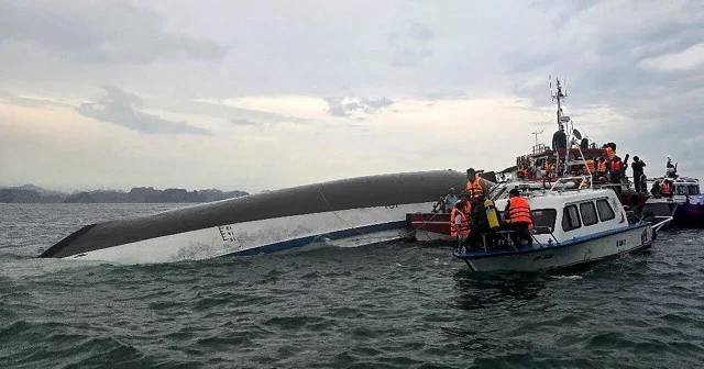 Vietnam da fırtına tekneyi alabora etti: 18 kişi öldü Dünya Haberleri