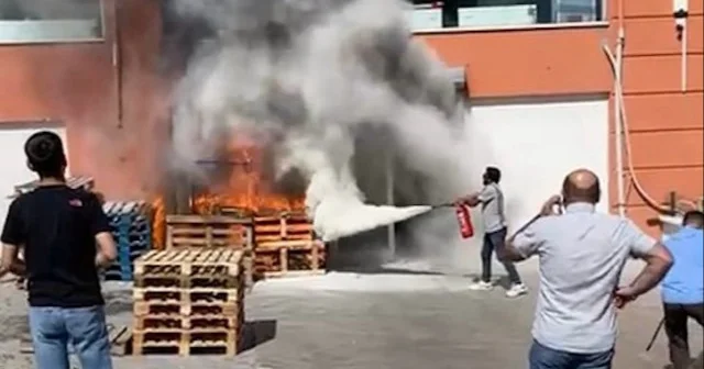 Nevşehir de AVM deposunda yangın paniği VİDEO İZLE