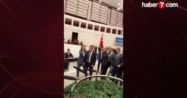Meclis te Zeytinlik yasası görüşmelerinde arbede