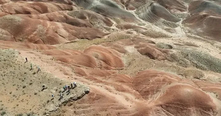 Türkiye nin Mars ı ziyaretçi akınına uğruyor: Gökkuşağı Tepeleri görsel bir şölen sunuyor