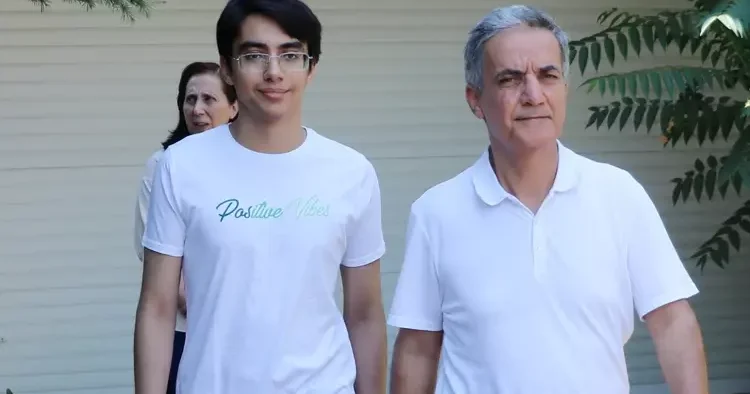 YDT İngilizce şampiyonu oldu! Tam puan aldı başarının sırrını anlattı: Yapboz yaparak...