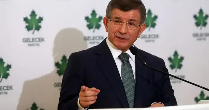 Sosyal medya hesabından duyurdu! Gelecek Partisi nde istifa şoku! 2 vekil Davutoğlu ile görüşüp görevi bırakacak