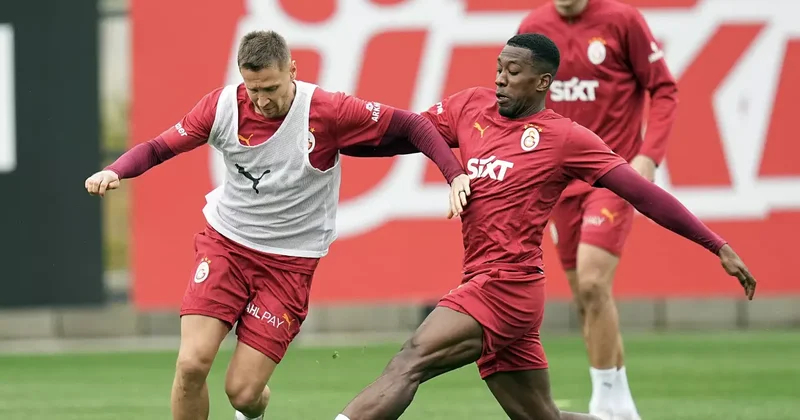 Galatasaray da 6 ay tutunamadı: Yeni transfer satış listesine konuldu
