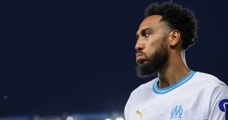 Dünyaca ünlü forvet Süper Lig e geliyor: İstanbul ekibine onay verdi