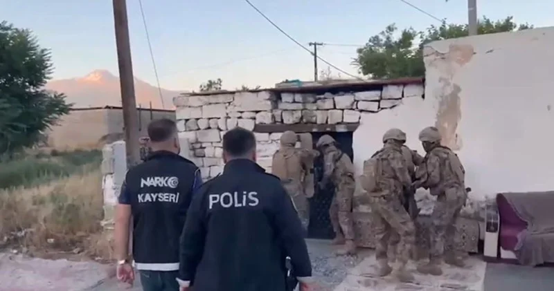 Son dakika: 72 ilde uyuşturucu satıcılarına yönelik operasyonlarda 1933 kişi yakalandı