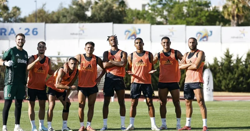 Fenerbahçe nin yeni transferi kampa katıldı