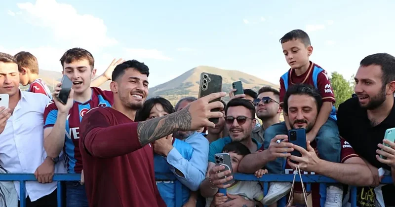 Trabzonspor da futbolcular taraftarla buluştu