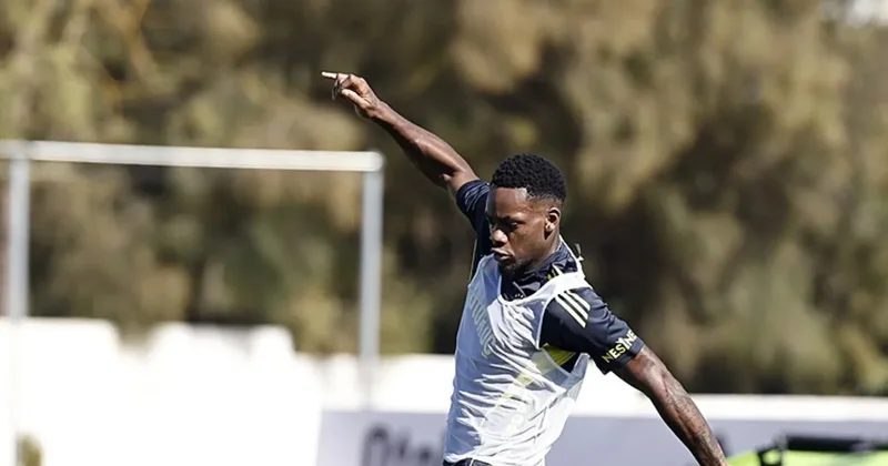 Fenerbahçe de Jhon Duran takımla çalıştı!