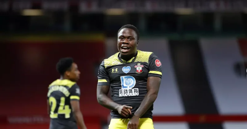 Süper Lig ekibi anlaşmıştı! Eşyalarını toplamak için ayrıldı, Türkiye ye dönüşü engellendi