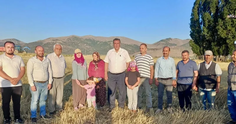 Çiftçiler dert yandı: Ayağıma sıfır ayakkabı almadım, oğlanın gönderdiğini giyiyorum Sözcü Gazetesi