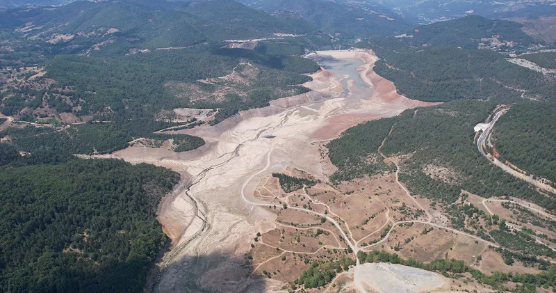 Tehlike çanları Bursa için çalıyor: Bir baraj tamamen kurudu, kentin 35 günlük suyu kaldı