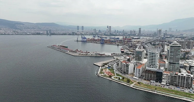 İzmir Körfezi nden yeniden kötü kokular geliyor Sözcü Gazetesi