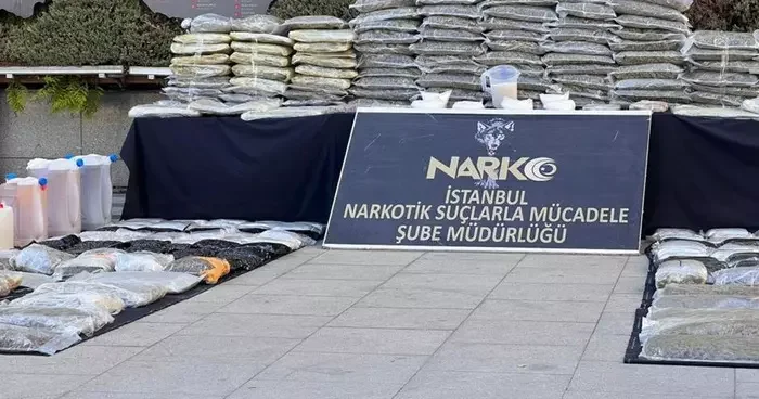 İstanbul’da dev uyuşturucu operasyonu! Yüzlerce kilo uyuşturucu ele geçirildi... Çok sayıda tutuklama var