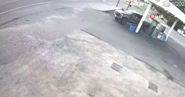 Arabayı temizleyen çalışan ölümden kıl payı kurtuldu