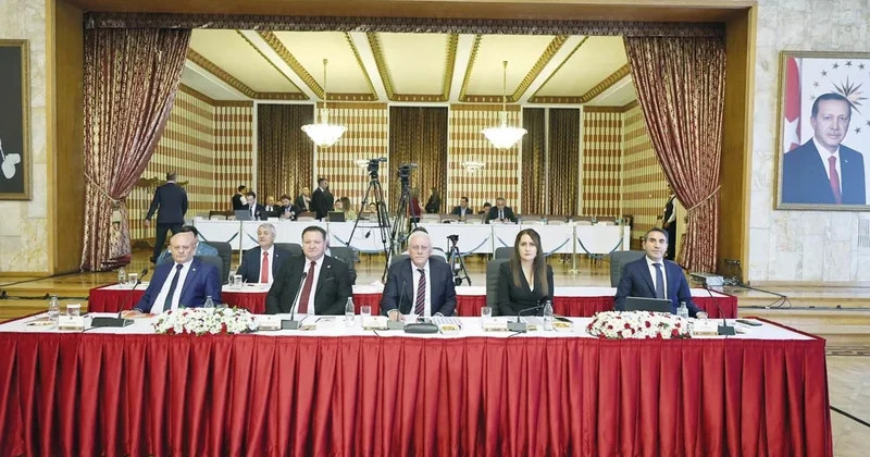 Komisyonda sıcak gün