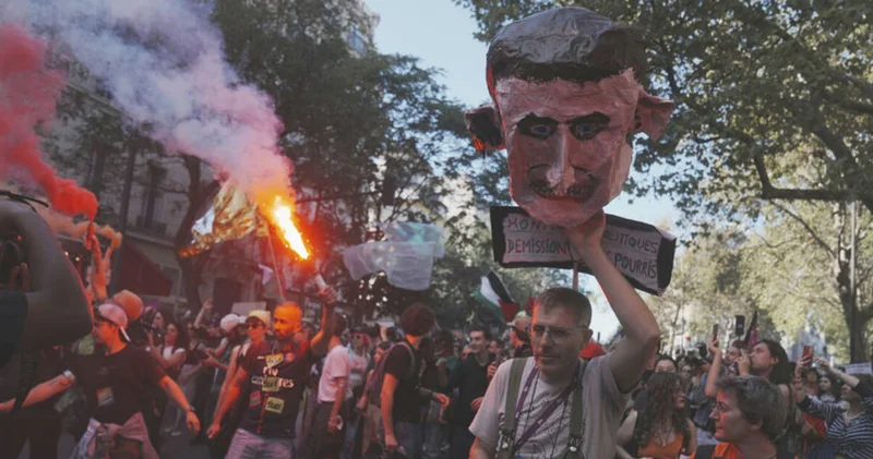 Fransa daki protestolara yüz binlerce kişi katıldı Dış Haberler