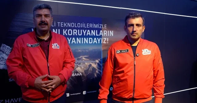 Selçuk Bayraktar ve Mehmet Akif Nacar dan TEKNOFEST te ortak Gaziler Günü mesajı: Gazilerimize minnetle güvenli geleceğe VİDEO İZLE