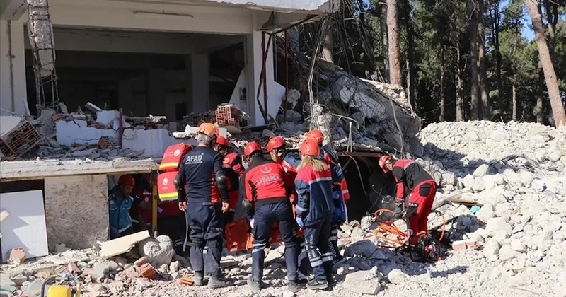 Burdur da 5,7 büyüklüğünde deprem tatbikatı Sözcü Gazetesi