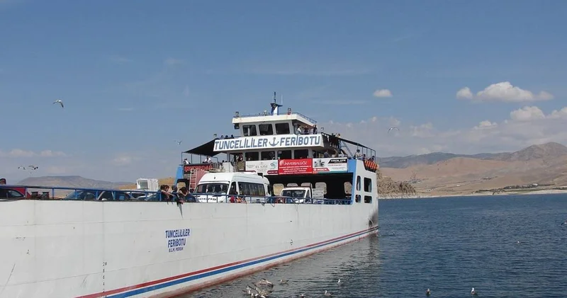 Tunceli de feribot seferleri iptal edildi