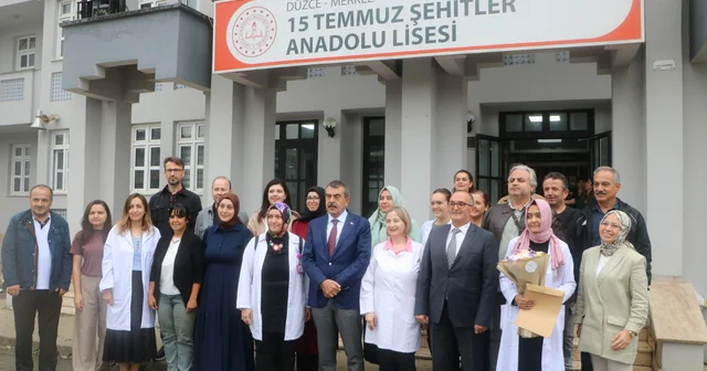 Bakan Tekin den okullara sürpriz ziyaret Düzce Haberleri