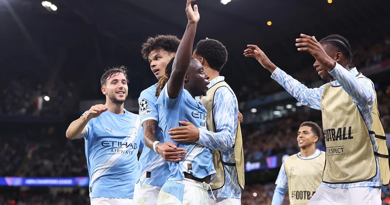 Manchester City, kendi evinde Napoli yi devirdi
