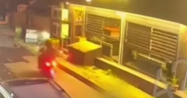 Kasap dükkanına silahlı saldırı: 2 si çocuk yaşta 3 şüpheli yakalandı VİDEO İZLE