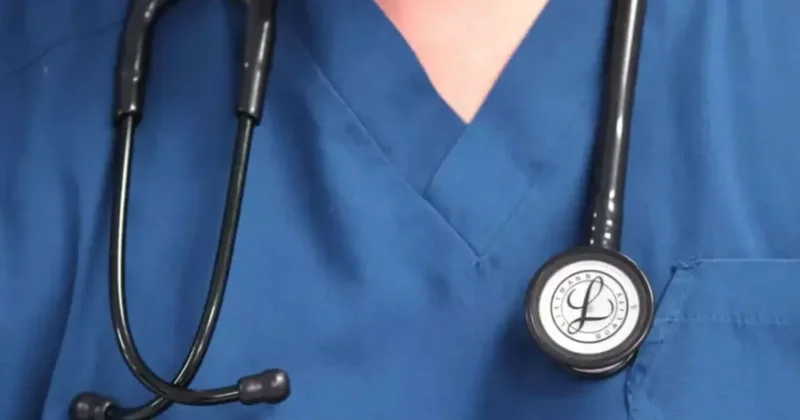 Mahkemeden ameliyatı yarıda bırakıp hemşire ile ilişkiye giren doktor hakkında skandal karar