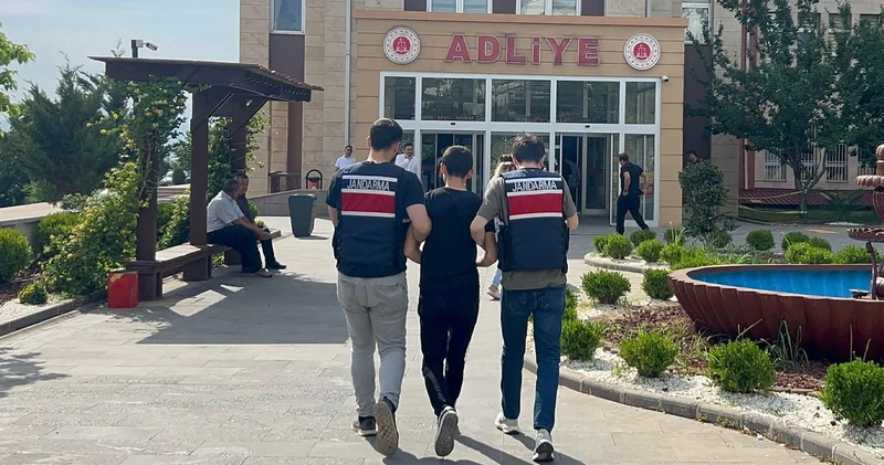 Böyle vicdansızlık görülmedi! Motosikletin arkasına bağladığı köpeği metrelerce sürükledi