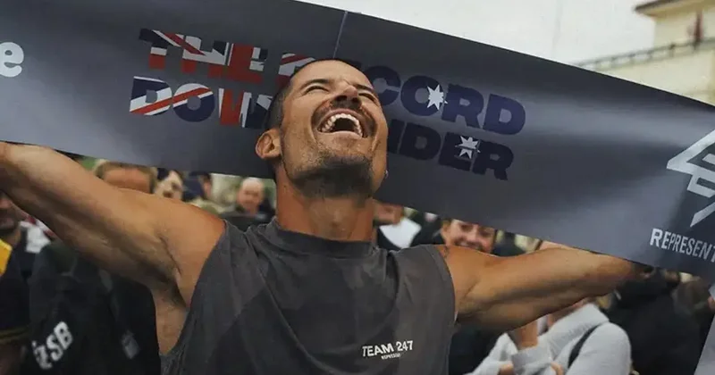 William Goodge smashes Australia crossing record in epic 35 day run