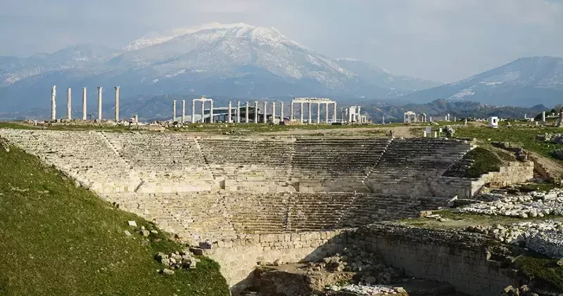 İş Bankası’ndan Laodikeia ve Tripolis kazılarına destek