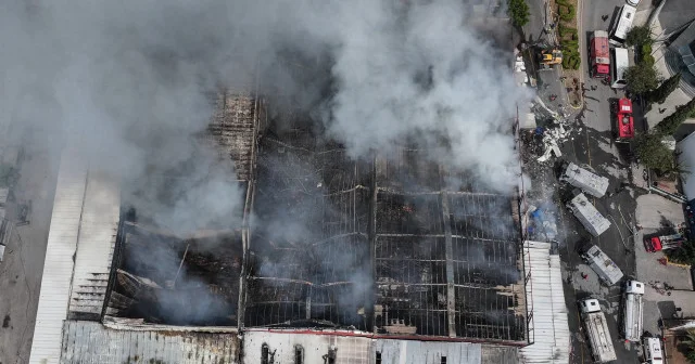 Mersin’deki fabrika yangını saatler sonra kontrol altına alındı VİDEO İZLE