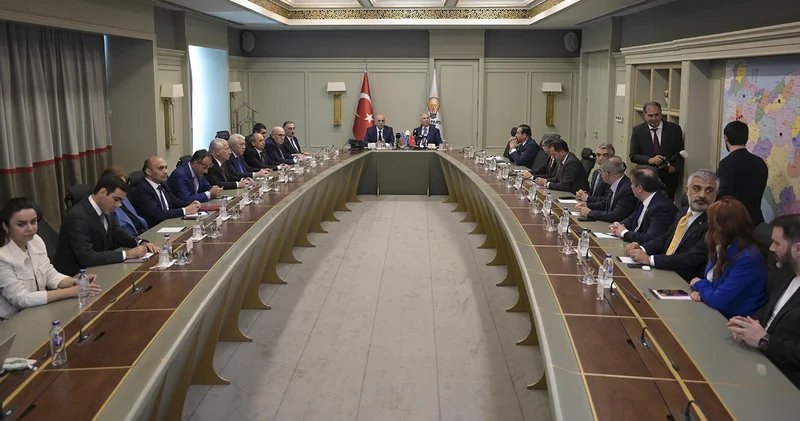 Azerbaycan heyetinden AK Parti ye ziyaret