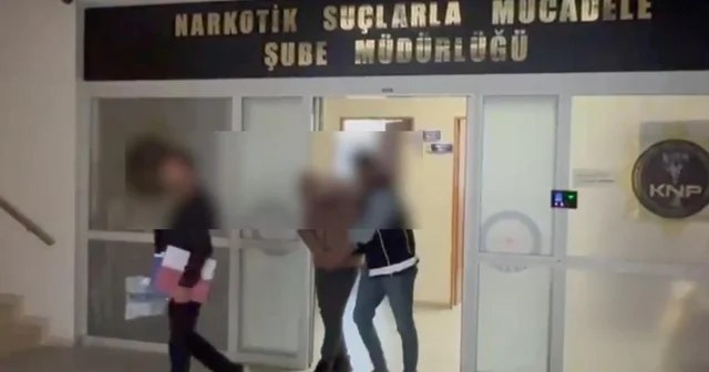 Bardak yüklü kamyondan 15 kilo 840 gram esrar çıktı Kütahya Haberleri