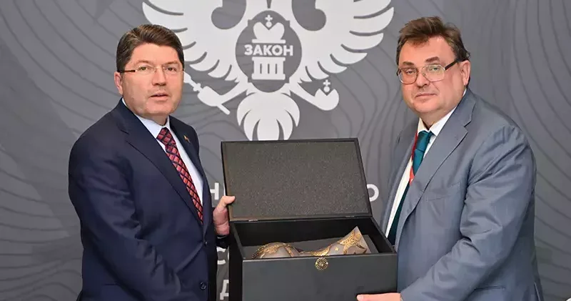 Bakan Tunç, Rusya Adalet Bakanı Konstantin Chuychenko ile görüştü