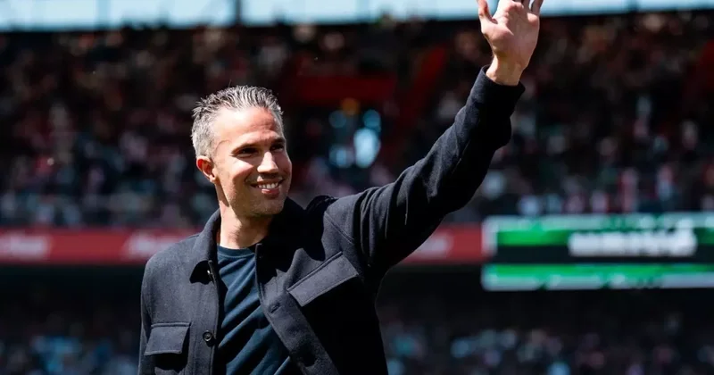 Robin van Persie Fenerbahçe nin yıldız oyuncusunu istiyor