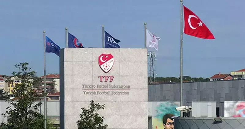 3’üncü Lig futbolcuları TFF kararına tepki göstermek için Riva’da bir araya geldi
