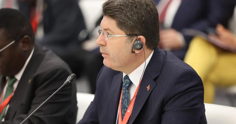 Bakan Tunç: Gazze deki acı tablonun karşısında sessiz kalamayız