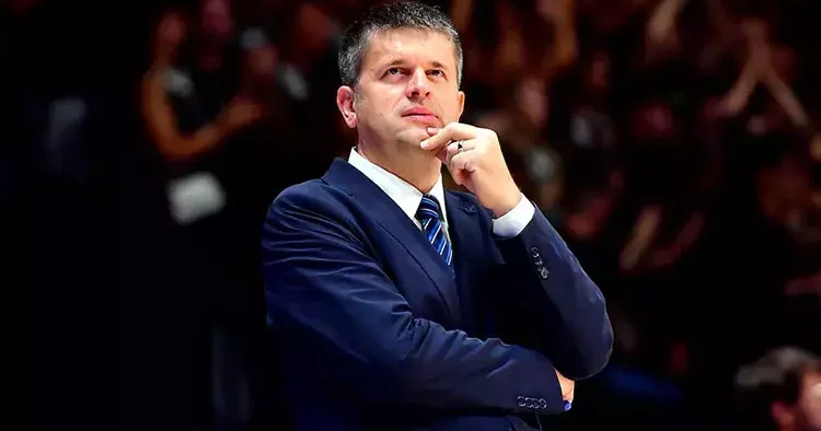 Anadolu Efes başantrenörü Mijatovic Hırvatistan ın başına geçti