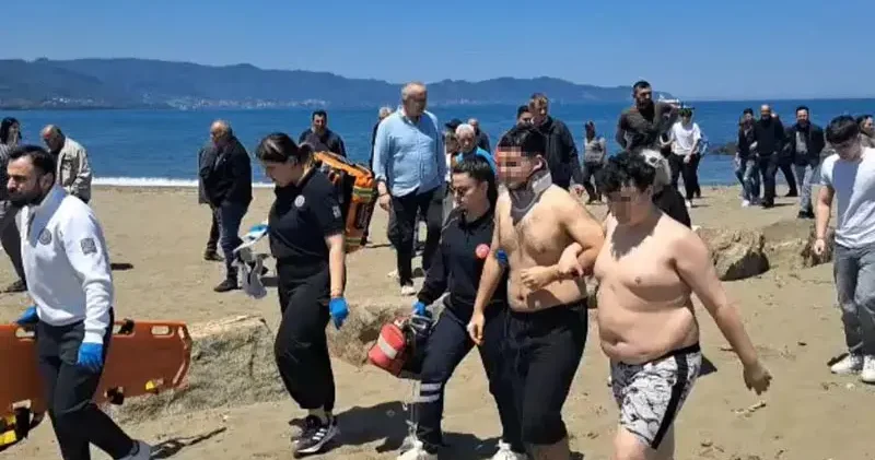 Ordu da 3 lise öğrencisi denizde boğulma tehlikesi geçirdi