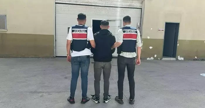 Hırsızlık ve yaralama suçundan aranan hükümlüyü jandarma yakaladı