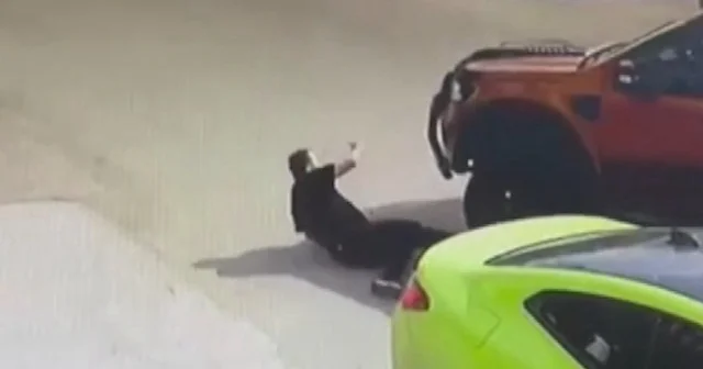 Selam vermek isterken arkadaşını ezdi VİDEO İZLE