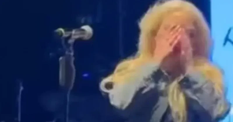 Ece Seçkin konserini yarıda kesti! Güvenlik müdahale etti Sözcü Gazetesi