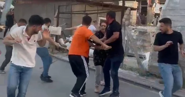 Mardin de taşlı ve sopalı kavga kamerada: 6 yaralı Mardin Haberleri