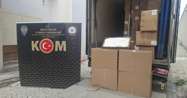 Niğde de 1 milyon 50 bin dolu makaron ele geçirildi Niğde Haberleri