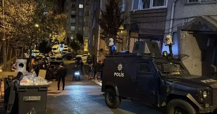 İstanbul da polise ateş açıldı! Çatışma yaşandı, kıskıvrak yakalandılar