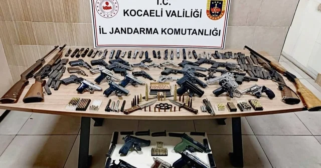 Kocaeli de ruhsatsız 18 silah ele geçirildi Kocaeli Haberleri