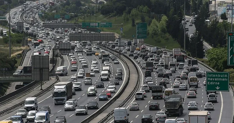 İstanbullular geçen yıl trafikte 105 saat kaybetti