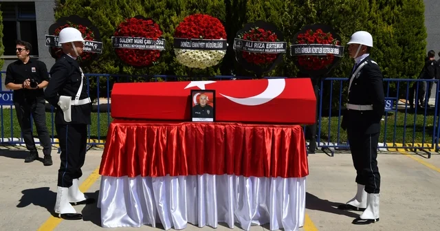 Denizli de evinde rahatsızlanan polis memuru yaşamını yitirdi Denizli Haberleri